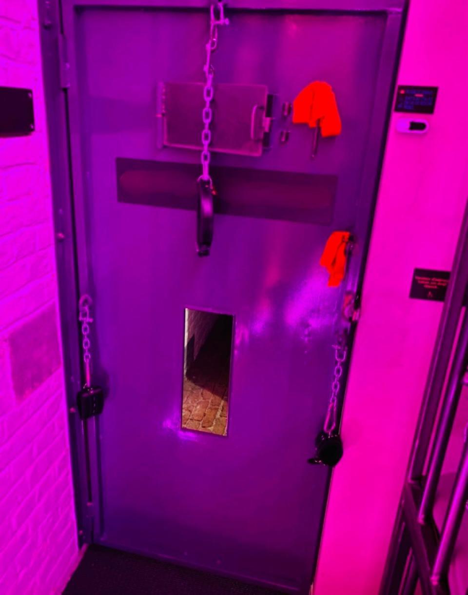 Secret Room Votre Love Room Coquine Et Insolite En Espace Privatif A Tournai Exterior foto